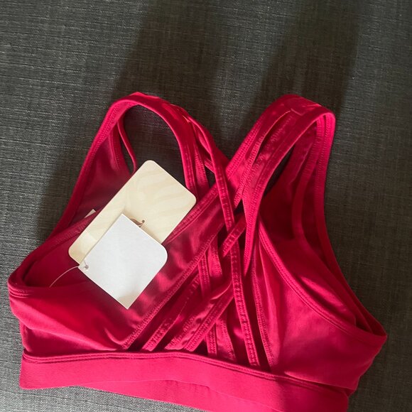 NWT Fabletics Sports Bra - Picture 4 of 4